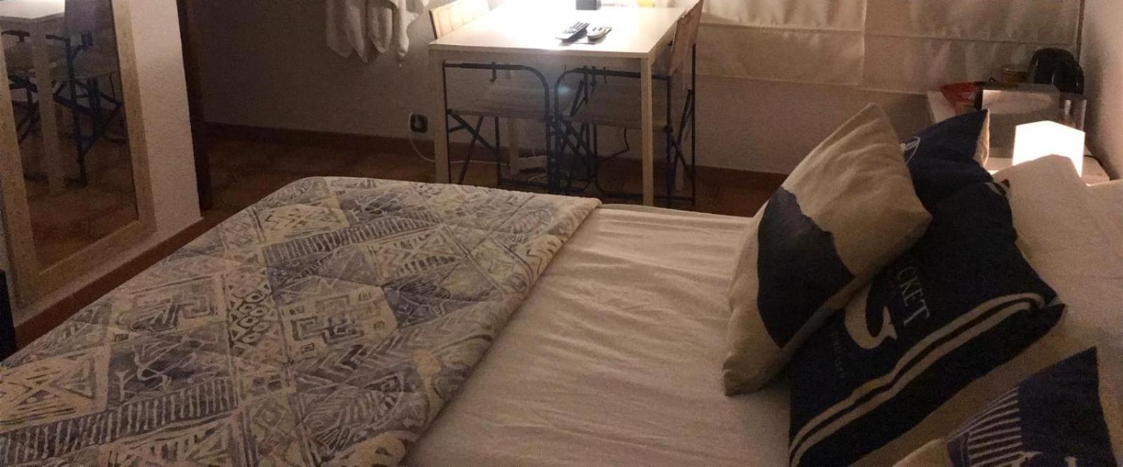 Bed&Coffee - Habitacion En Vivienda Habitual Lejlighed Santa Pola Eksteriør billede